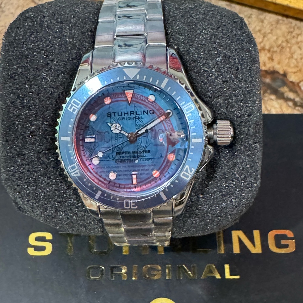 Stuhrling Original Women's Professional Dive Watch QUARTZ Movement - Picture 10 of 13
